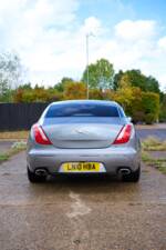 Bild 16/50 von Jaguar XJ 5.0 (2010)