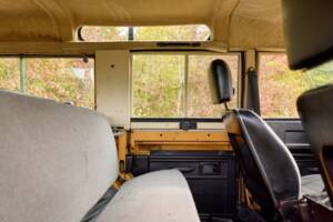 Image 27/42 of Land Rover 110 (1984)