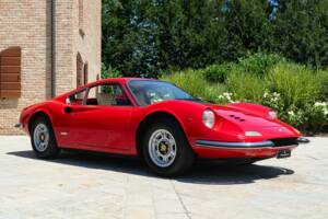 Afbeelding 2/50 van Ferrari Dino 246 GT (1971)