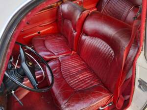 Image 20/68 de Jaguar Type S 3.4 (1964)