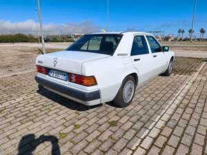 Image 7/22 of Mercedes-Benz 190 E 1.8 (1990)