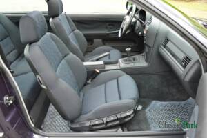 Bild 23/50 von BMW 320i (1994)