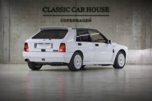 Image 43/93 of Lancia Delta HF Integrale Evoluzione I (1992)