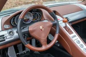 Image 43/50 de Porsche Carrera GT (2005)