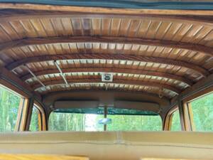 Bild 25/32 von Pontiac Streamliner (1948)