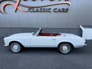 Image 9/50 de Mercedes-Benz 230 SL (1967)
