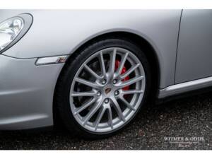 Bild 15/31 von Porsche 911 Carrera 4S (2006)