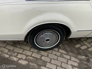 Imagen 9/29 de Lincoln Continental Mark IV (1973)