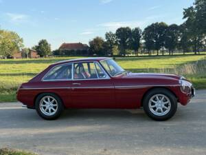Immagine 4/18 di MG MGB GT (1970)