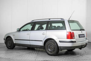 Image 6/14 of Volkswagen Passat Variant 1.9 TDI (1999)