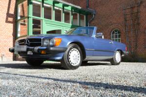Bild 8/16 von Mercedes-Benz 560 SL (1988)