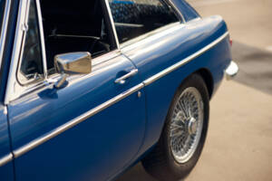 Image 21/100 de MG MGC GT (1970)