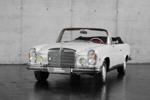 Image 9/50 of Mercedes-Benz 280 SE 3,5 (1969)