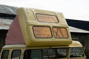 Image 35/50 of Bedford CA Dormobile (1961)