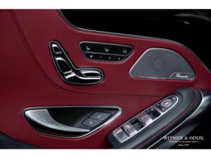 Image 17/36 of Mercedes-Benz S 500 4MATIC (2015)