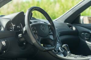 Immagine 42/50 di Mercedes-Benz SL 65 AMG (2005)