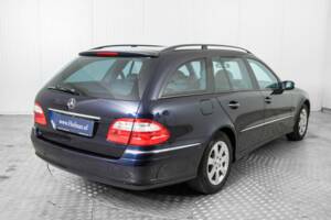 Bild 27/50 von Mercedes-Benz E 320 T 4MATIC (2004)