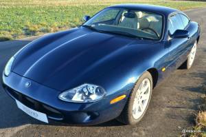 Bild 3/15 von Jaguar XK8 4.0 (2000)