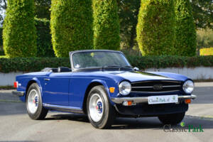 Image 4/50 of Triumph TR 6 (1975)