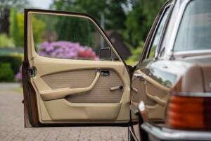 Image 21/81 of Mercedes-Benz 280 SE (1979)
