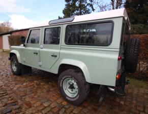Bild 7/24 von Land Rover Defender 110 Heritage (2015)
