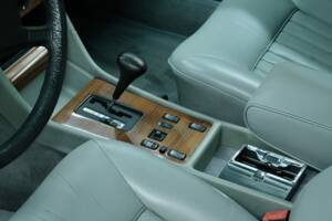 Bild 41/50 von Mercedes-Benz 300 SEL (1986)