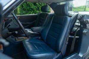 Image 26/50 of Mercedes-Benz 380 SEC (1982)