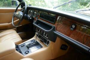 Image 14/14 of Jaguar XJ 12 (1982)