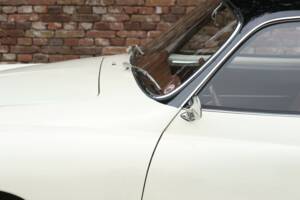 Bild 9/50 von Volkswagen Karmann Ghia 1300 (1966)