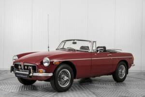Image 1/50 of MG MGB (1974)