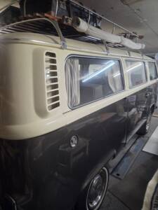 Imagen 8/13 de Volkswagen T2b minibus L (1979)