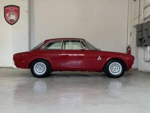 Imagen 7/68 de Alfa Romeo Giulia 1600 Sprint GT Veloce (1966)