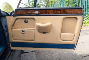Image 22/27 of Bentley S 3 Continental (1963)