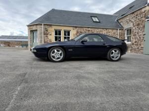 Image 18/43 of Porsche 928 GTS (1994)