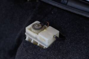 Image 37/108 de Porsche 911 Carrera 3.2 (1989)