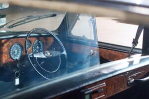 Image 59/70 of Daimler DS 420 (1976)