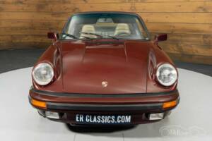 Image 14/19 of Porsche 911 Carrera 3.2 (1984)