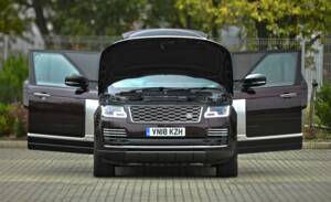 Image 25/50 of Land Rover Range Rover V8 SV Autobiography (2018)