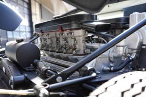 Afbeelding 33/74 van Lamborghini Miura P 400 (1968)