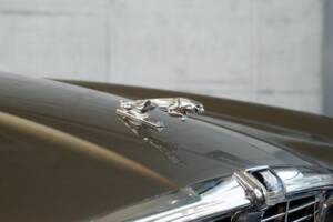 Bild 28/50 von Jaguar XJ 6 L 4.2 (1975)