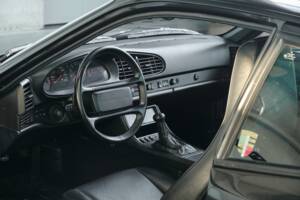 Bild 38/50 von Porsche 944 Turbo (1990)