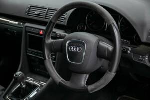 Imagen 29/33 de Audi A4 2.0 TFSI DTM (2005)