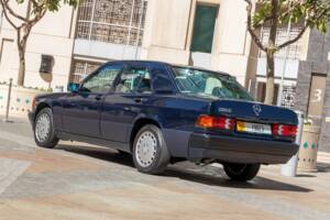 Imagen 11/69 de Mercedes-Benz 190 E (1988)