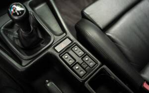Bild 31/45 von BMW M5 (1992)