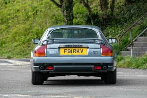 Image 7/36 of Jaguar XJR-S V12 Le Mans (1988)
