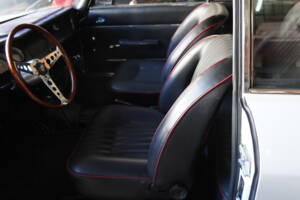 Image 3/28 de Alfa Romeo Giulia GT 1300 Junior (1970)