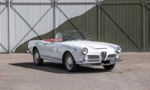 Image 1/36 of Alfa Romeo 2600 Spider (1963)