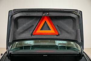 Image 32/32 of Mercedes-Benz 500 E (1992)