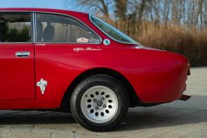 Bild 26/50 von Alfa Romeo 2000 GT Veloce (1973)