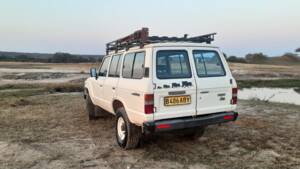 Image 7/61 of Toyota Land Cruiser FJ 62 (1989)
